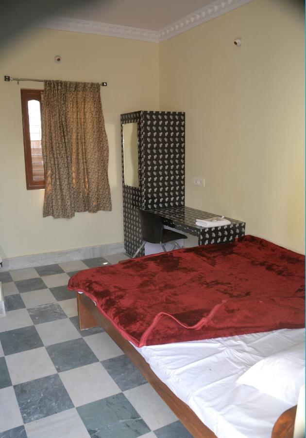 Hotel Vaibhav Raxaul Экстерьер фото